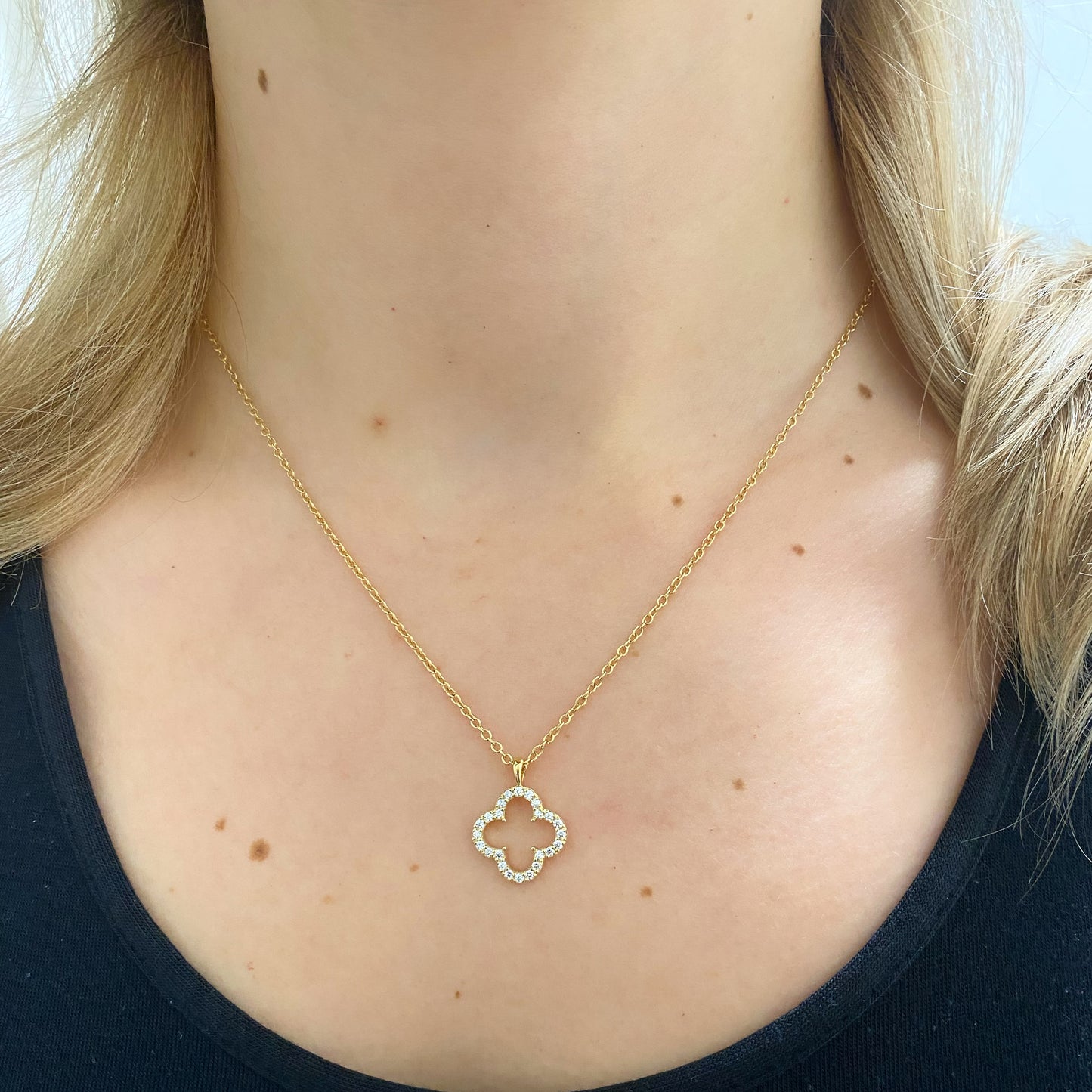 18ct Yellow Gold Diamond Clover Pendant