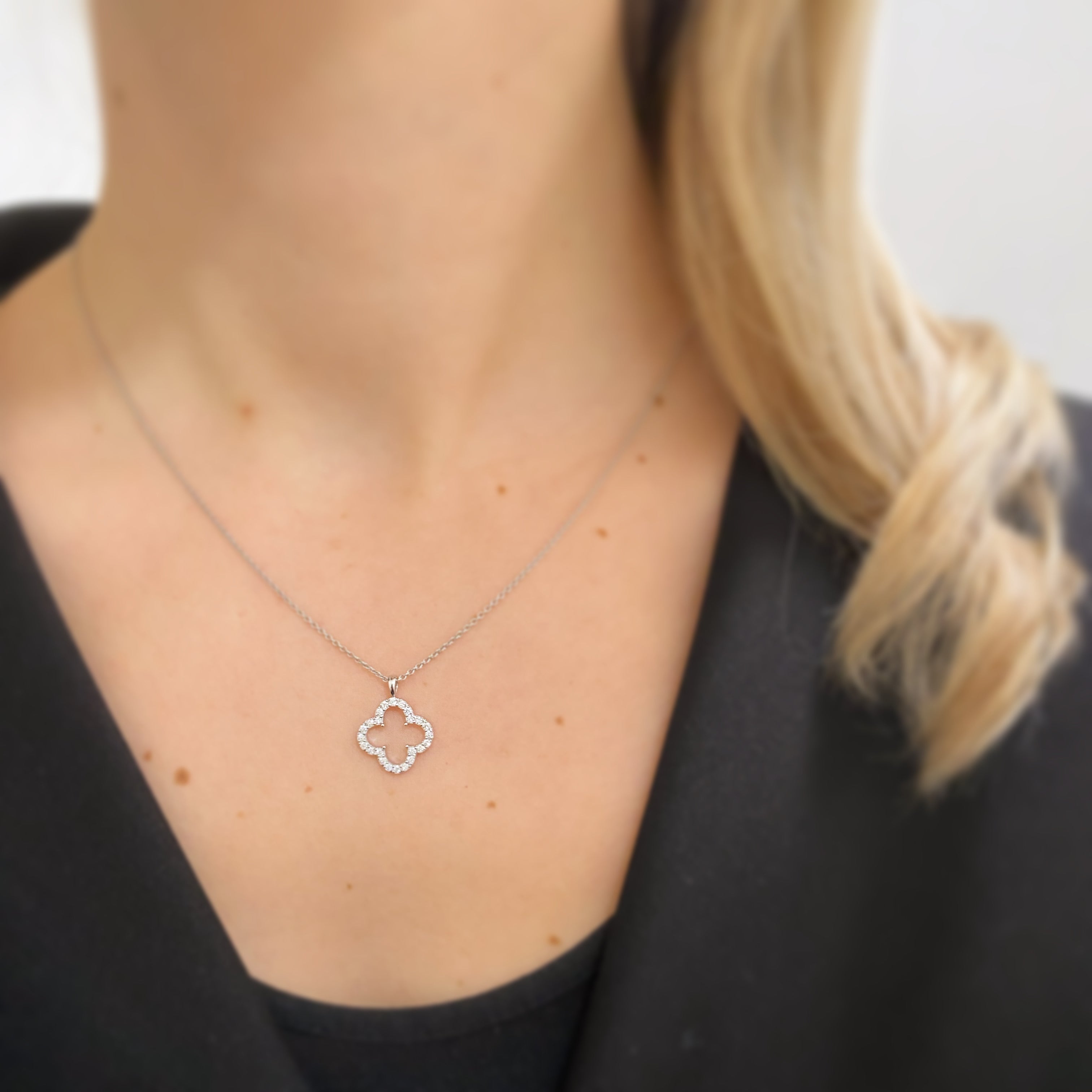 18ct White Gold Diamond Clover Pendant